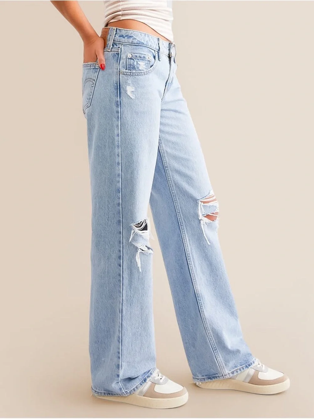 Levi's Low Loose Light Blue Ripped Wide-Leg Jeans Size 25/32